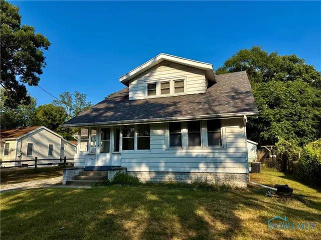 5822 Friedly Drive, Toledo, Ohio 43623, 3 Bedrooms Bedrooms, 9 Rooms Rooms,2 BathroomsBathrooms,Residential,For Sale,Friedly,6135446