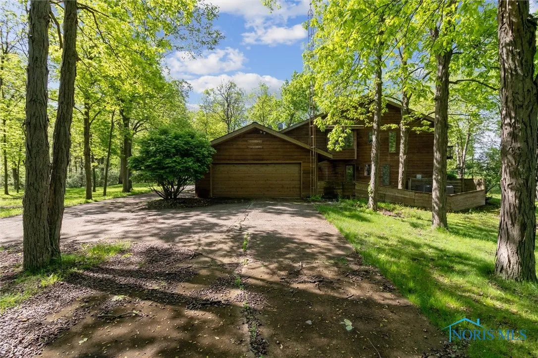 04441 State Route 576, Bryan, Ohio 43506, 5 Bedrooms Bedrooms, 13 Rooms Rooms,4 BathroomsBathrooms,Residential,For Sale,State Route 576,6135456
