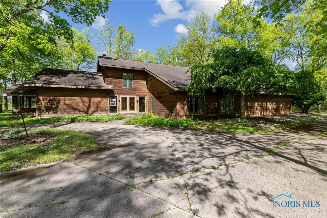 04441 State Route 576, Bryan, Ohio 43506, 5 Bedrooms Bedrooms, 13 Rooms Rooms,4 BathroomsBathrooms,Residential,For Sale,State Route 576,6135456