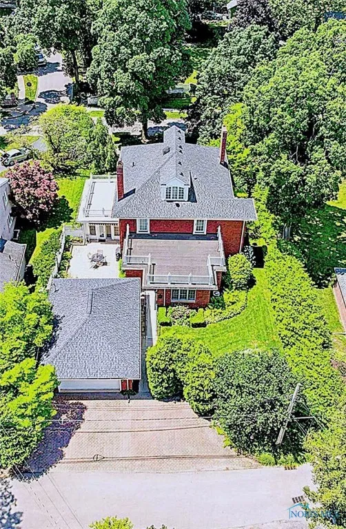 3614 Edgevale Road, Ottawa Hills, Ohio 43606, 5 Bedrooms Bedrooms, 14 Rooms Rooms,5 BathroomsBathrooms,Residential,For Sale,Edgevale,6135424
