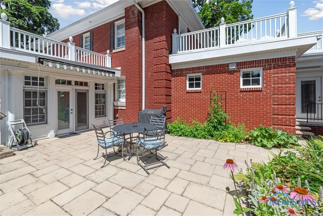 3614 Edgevale Road, Ottawa Hills, Ohio 43606, 5 Bedrooms Bedrooms, 14 Rooms Rooms,5 BathroomsBathrooms,Residential,For Sale,Edgevale,6135424