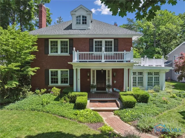 3614 Edgevale Road, Ottawa Hills, Ohio 43606, 5 Bedrooms Bedrooms, 14 Rooms Rooms,5 BathroomsBathrooms,Residential,For Sale,Edgevale,6135424