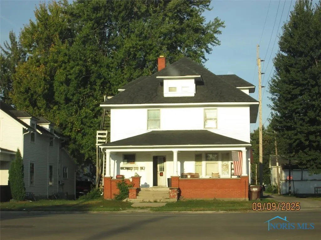 708 N Main Street, Findlay, Ohio 45840, ,Residential Income,For Sale,Main,6135463