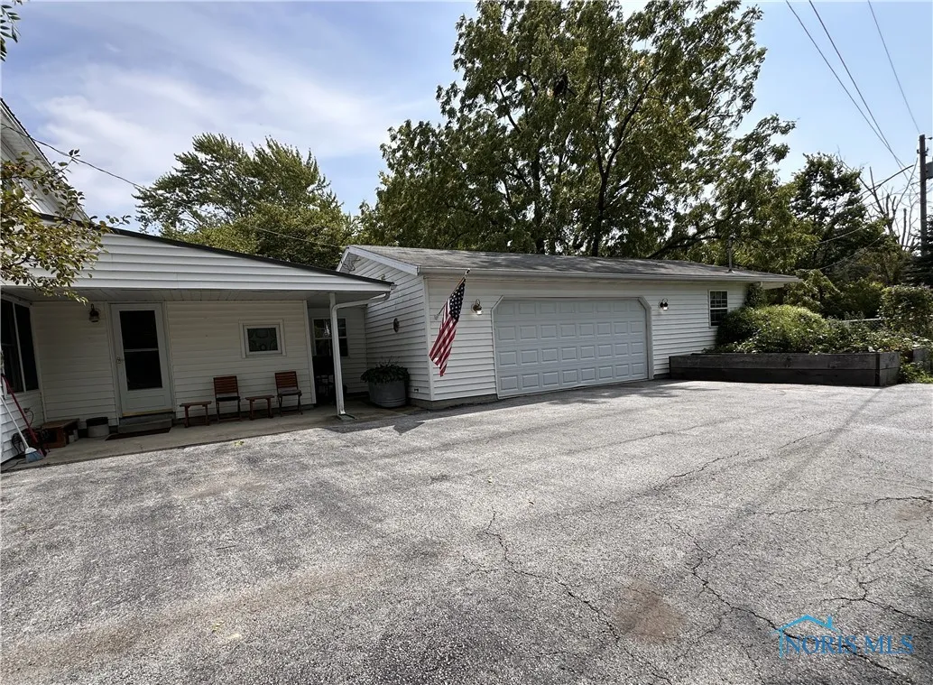 1006 E 2nd Street, Ottawa, Ohio 45875, 3 Bedrooms Bedrooms, 7 Rooms Rooms,2 BathroomsBathrooms,Residential,For Sale,2nd,6135484