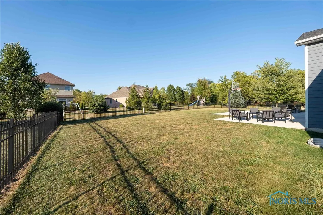 349 Sycamore Court, Bluffton, Ohio 45817, 5 Bedrooms Bedrooms, 8 Rooms Rooms,4 BathroomsBathrooms,Residential,For Sale,Sycamore,6135507