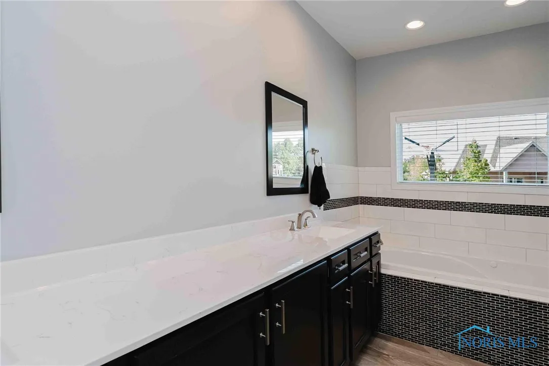349 Sycamore Court, Bluffton, Ohio 45817, 5 Bedrooms Bedrooms, 8 Rooms Rooms,4 BathroomsBathrooms,Residential,For Sale,Sycamore,6135507