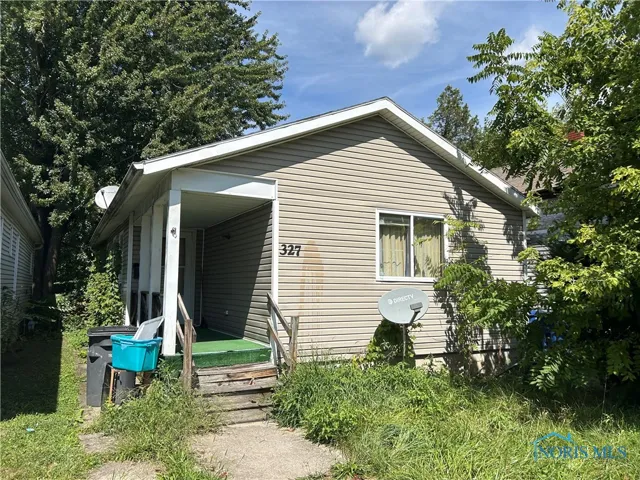 327 E Streicher Street, Toledo, Ohio 43608, 2 Bedrooms Bedrooms, 4 Rooms Rooms,1 BathroomBathrooms,Residential,For Sale,Streicher,6135599