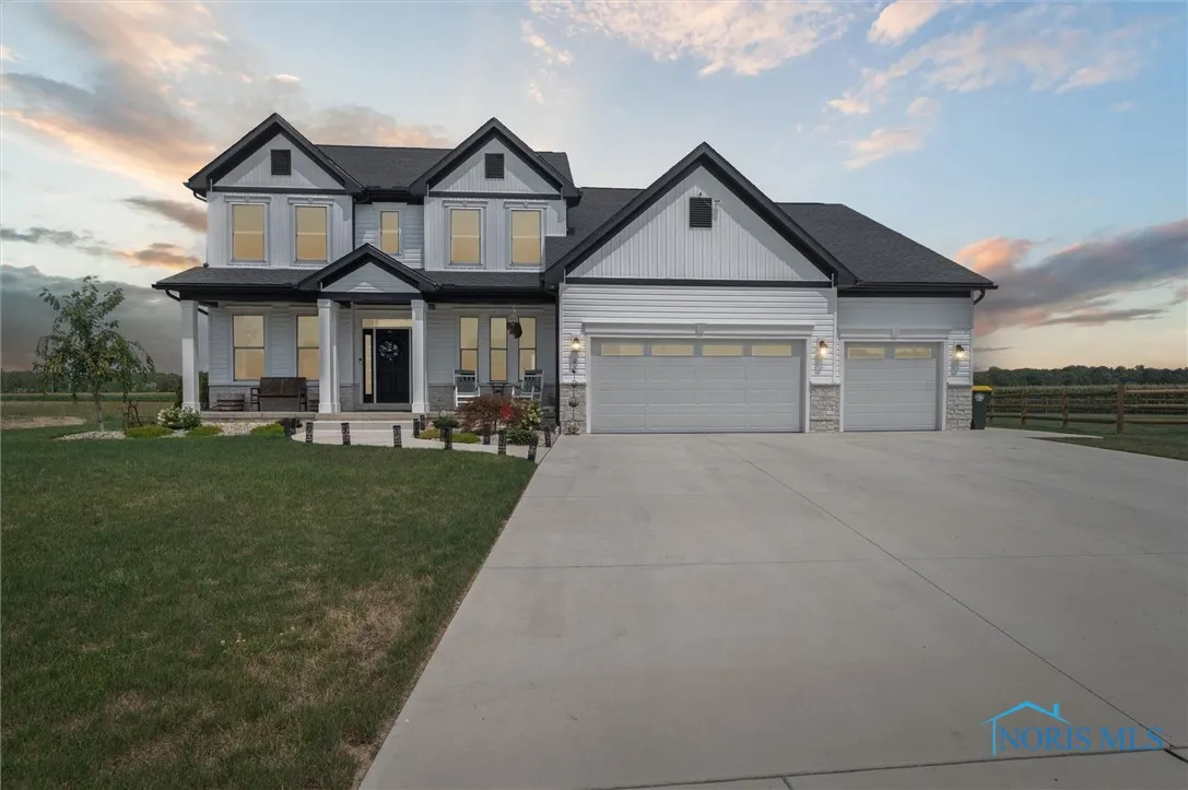 9412 Newbury Lane, Whitehouse, Ohio 43571, 4 Bedrooms Bedrooms, 8 Rooms Rooms,4 BathroomsBathrooms,Residential,For Sale,Newbury,6135603
