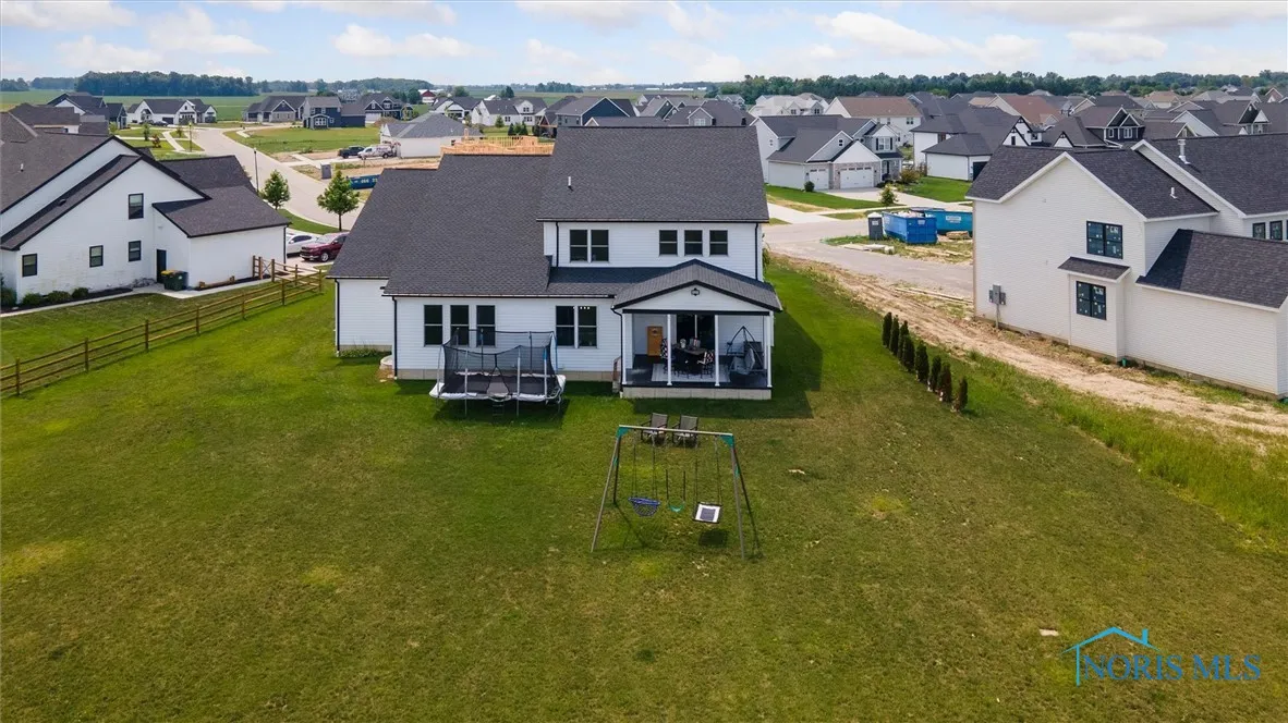 9412 Newbury Lane, Whitehouse, Ohio 43571, 4 Bedrooms Bedrooms, 8 Rooms Rooms,4 BathroomsBathrooms,Residential,For Sale,Newbury,6135603