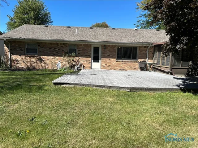 2425 Winding Creek Drive, Maumee, Ohio 43537, 3 Bedrooms Bedrooms, 7 Rooms Rooms,2 BathroomsBathrooms,Residential,For Sale,Winding Creek,6135636