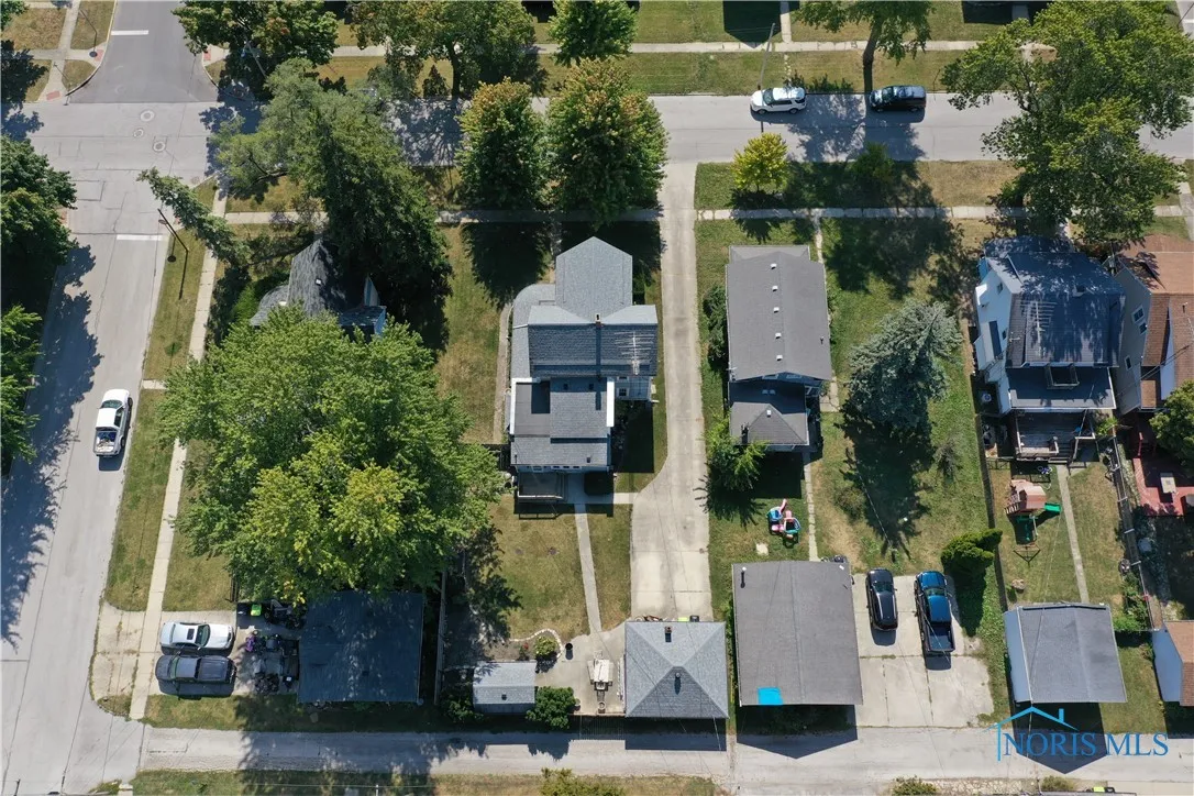 110 E 1st Street, Woodville, Ohio 43469, 3 Bedrooms Bedrooms, 8 Rooms Rooms,2 BathroomsBathrooms,Residential,For Sale,1st,6135623