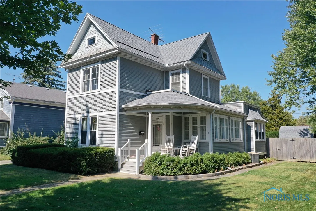 110 E 1st Street, Woodville, Ohio 43469, 3 Bedrooms Bedrooms, 8 Rooms Rooms,2 BathroomsBathrooms,Residential,For Sale,1st,6135623