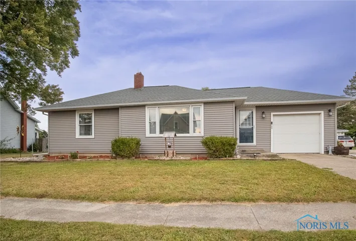 208 N Michigan Street, Edon, Ohio 43518, 2 Bedrooms Bedrooms, 5 Rooms Rooms,1 BathroomBathrooms,Residential,For Sale,Michigan,6135720
