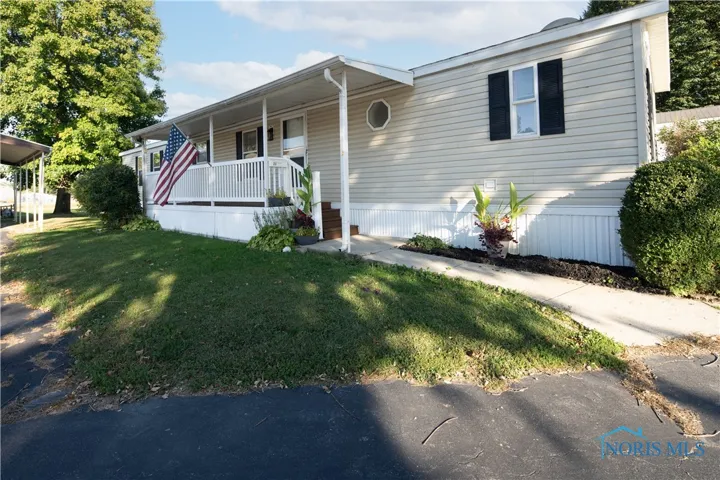 1739 E State Street, Fremont, Ohio 43420, 3 Bedrooms Bedrooms, 5 Rooms Rooms,2 BathroomsBathrooms,Residential,For Sale,State,6135727
