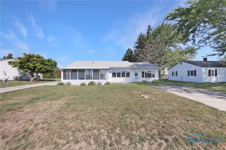 406 Park Street, Archbold, Ohio 43502, 2 Bedrooms Bedrooms, 8 Rooms Rooms,1 BathroomBathrooms,Residential,For Sale,Park,6135756