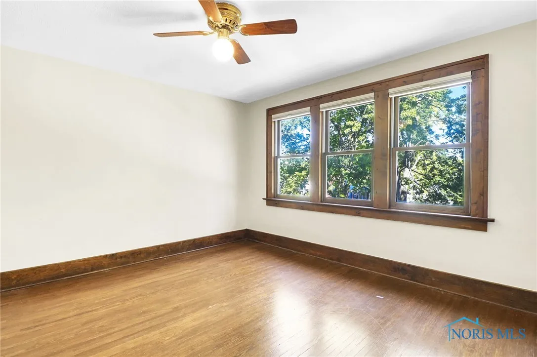 207 E 11th Street, Genoa, Ohio 43430, 4 Bedrooms Bedrooms, 8 Rooms Rooms,2 BathroomsBathrooms,Residential,For Sale,11th,6135752