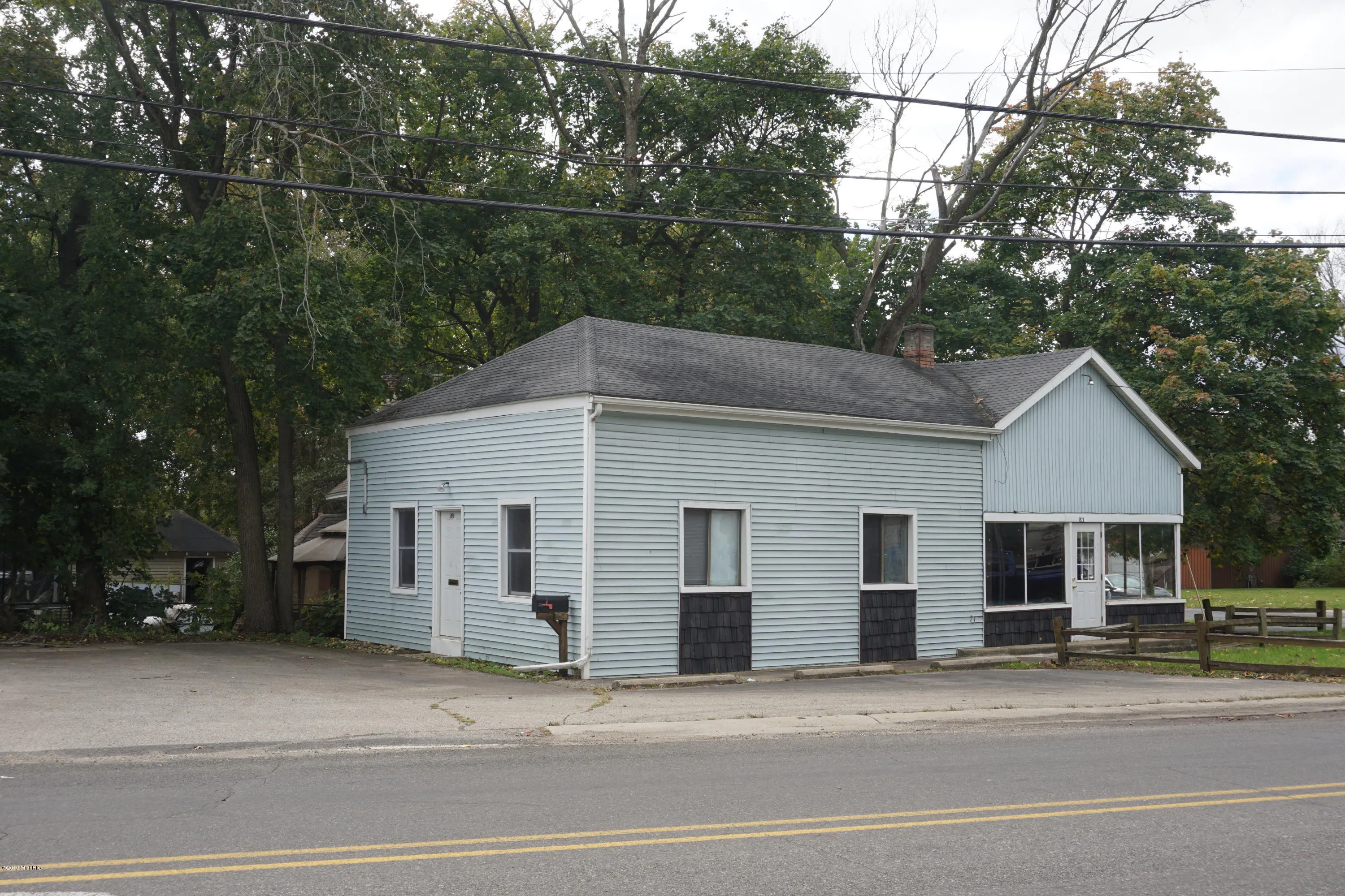 Commercial Sale For Sale