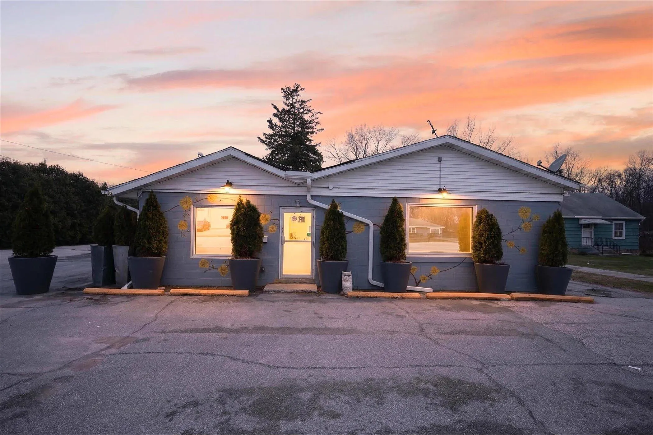 Commercial Sale For Sale