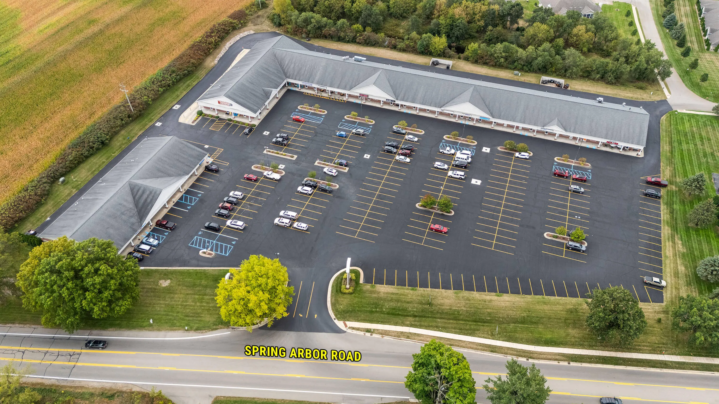 Commercial Lease For Rent - - - - Price $12 - 26017008