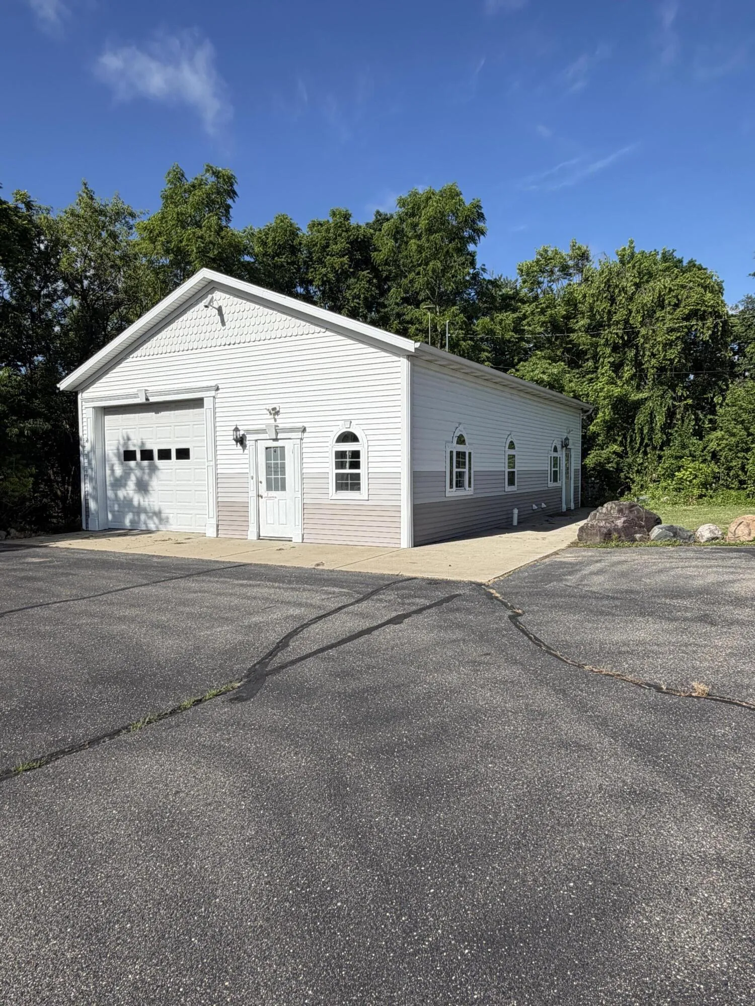 Commercial Sale For Sale