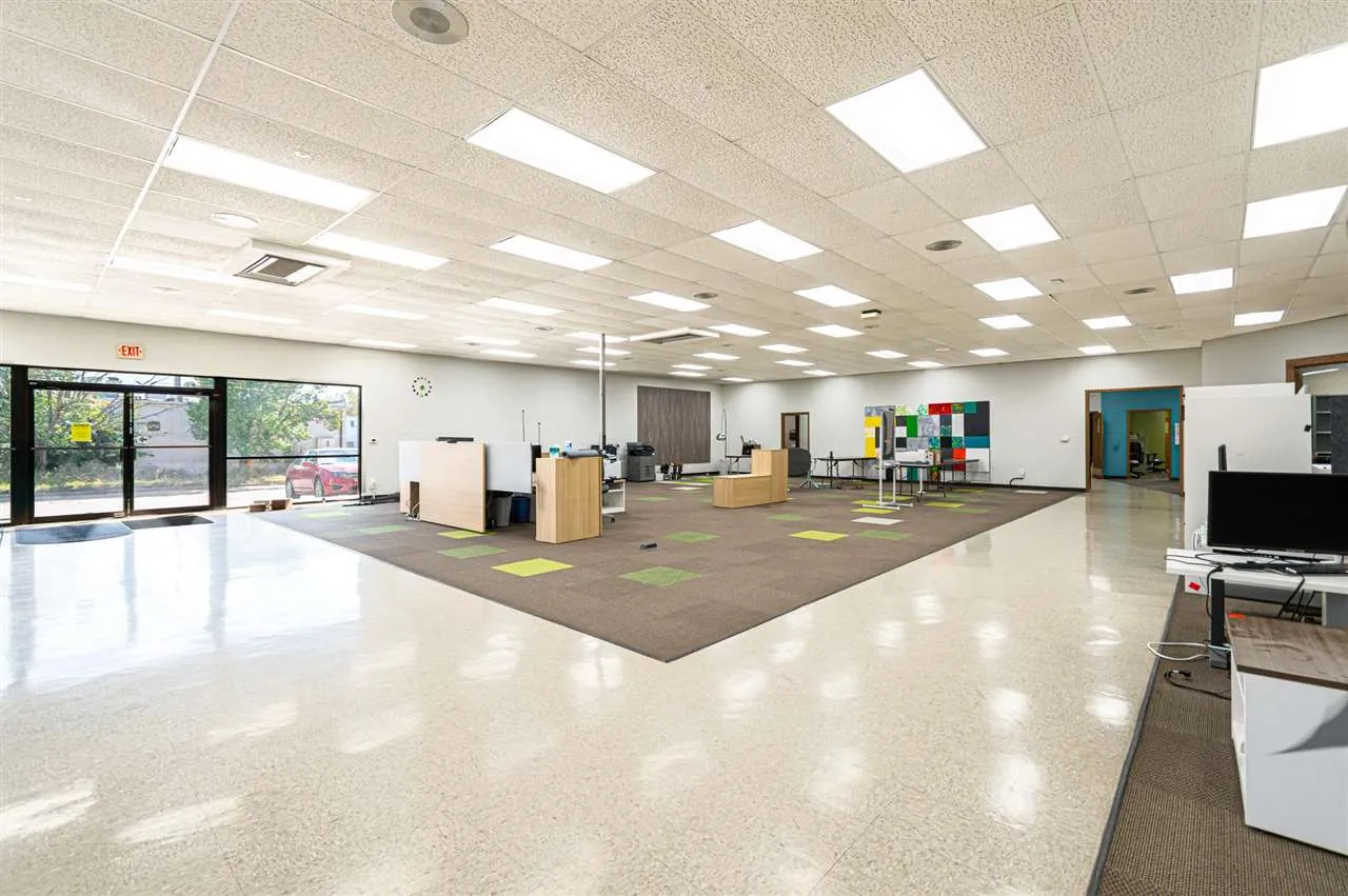 showroom/ office space