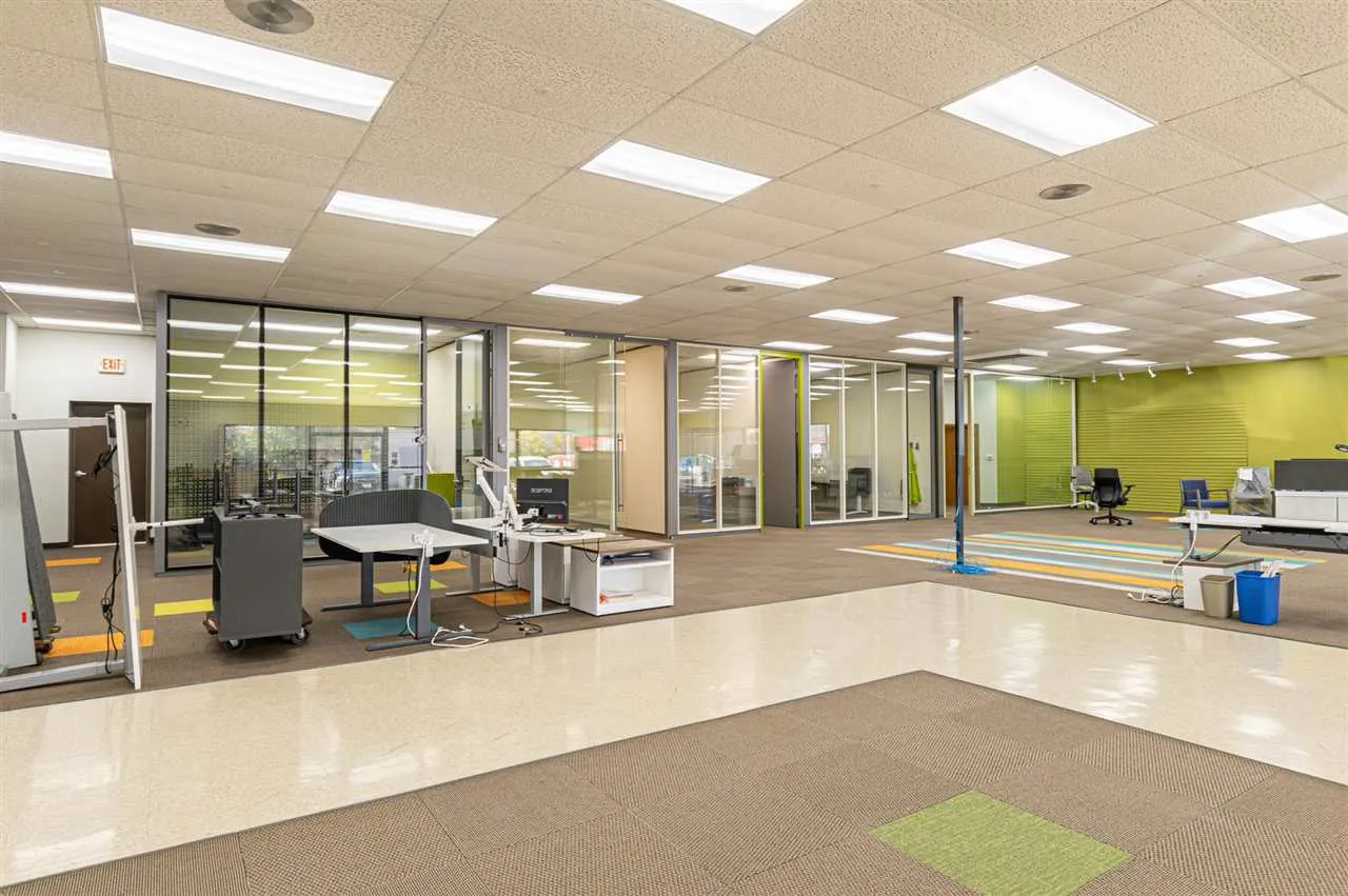 showroom/office space
