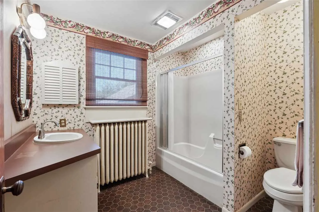 Main level bathroom across from den